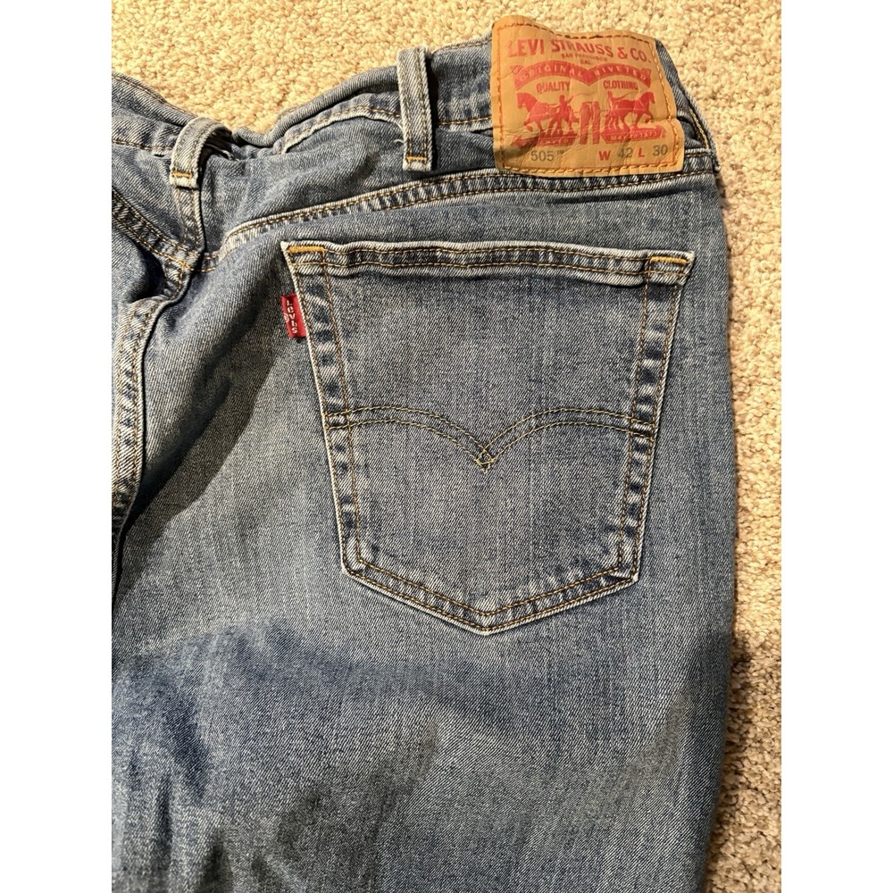 Levis 505 Regular Fit Wide Leg 42x30 Medium Wash Red Tab Blue Denim Jeans - Picture 7 of 9